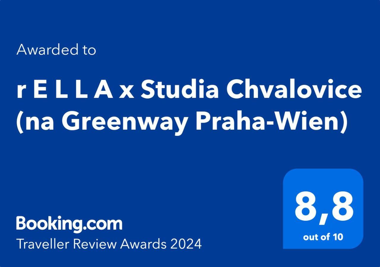 R E L L A X Studia Chvalovice Hate Na Greenway Praha-Wien Exteriör bild